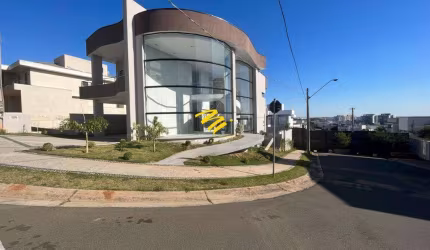 Sobrado à venda em Campinas, Swiss Park, com 4 quartos, com 320 m², Swiss Park Geneve