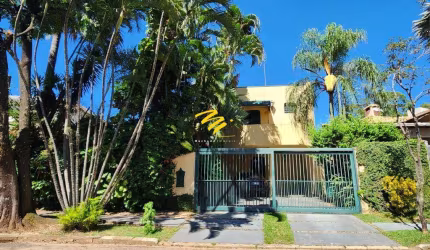 Sobrado à venda em Campinas, Bairro das Palmeiras, com 5 quartos, com 330 m², Villaggio de Hipica