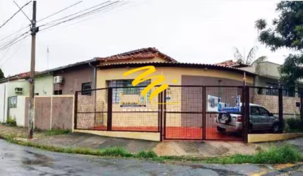 Casa à venda em Campinas, Jardim Guanabara, com 4 quartos, com 260 m²