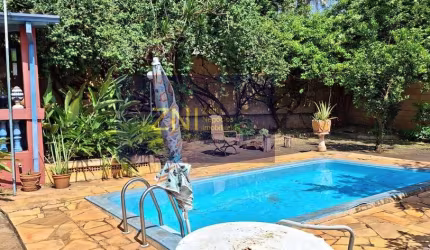 Chácara Ampla à Venda no Jardim do Trevo R 1386