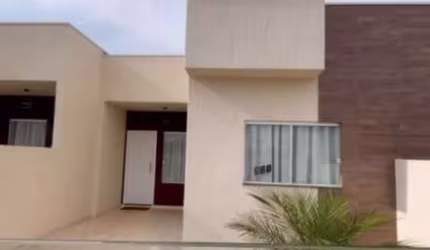 Casa em Uvaranas ( Condomínio Cândido Portinari )