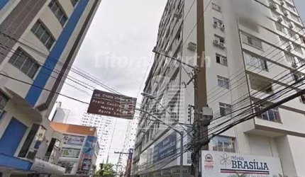 Apartamento na Avenida Central - Finamente mobiliado.