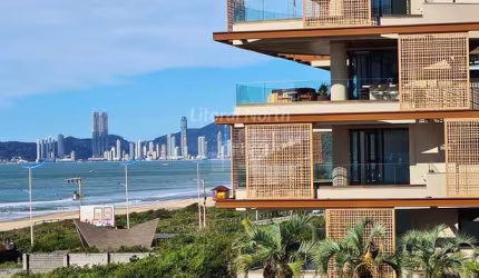 Apartamento de alto padrão na Praia Brava