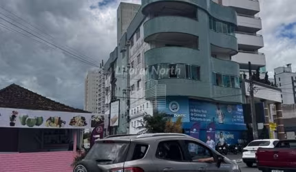 Apartamento na Vila Operária.