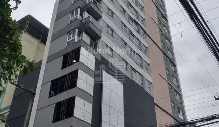 Edifício em fase de acabamento á venda em Balneário Camboriú.