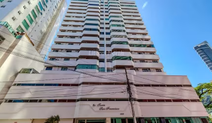 Apartamento na Barra Sul com linda vista para o mar.