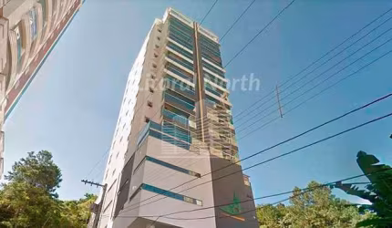Apartamento a venda no centro de Balneário Camboriú.