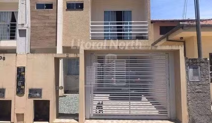 Sobrado mobiliado a venda no Centro de Itajaí.
