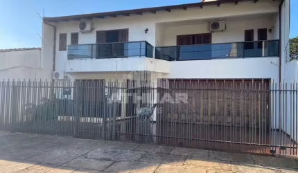 SOBRADO Á VENDA EM ÁREA COMERCIAL NO CENTRO