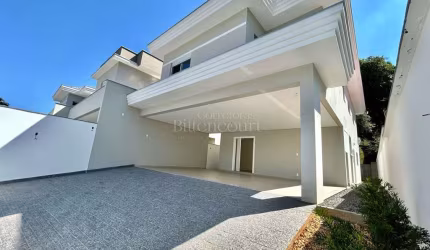 Casa com 4 dormitórios no Atiradores