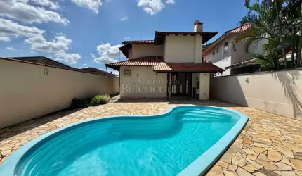 Casa em condomínio