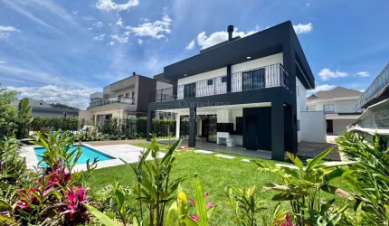 Casa em condomínio