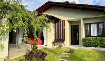 Casa em condomínio fechado no Costa e Silva