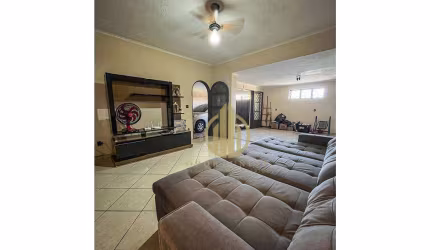 Casa com 2 dormitórios com 1 suíte  à venda, 160 m² por R$ 270.000 - Campos Elíseos - Ribeirão Preto/SP