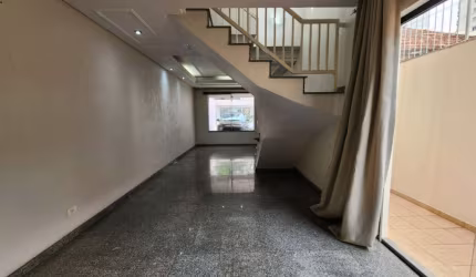 Sobrado na Mooca para alugar com 150m² 4 vagas