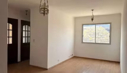 Apartamento à venda em Vila Santa Clara com 56 m²,