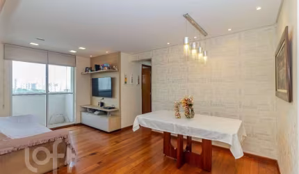 Apartamento à venda em Vila Bertioga com 62 m², 2