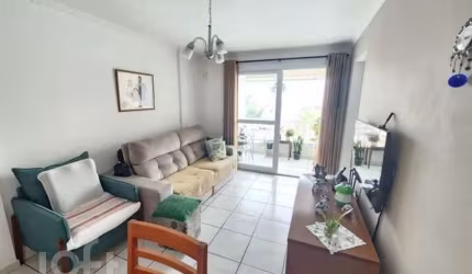 Apartamento à venda em Água Rasa com 63 m², 2 quar