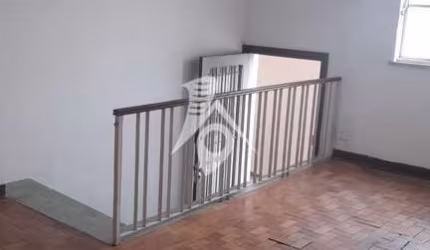 Casa comercial na Quarta Parada, 100m², 3 Salas