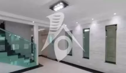 Sobrado Comercial no Bairro Vila Carrão, 200m².