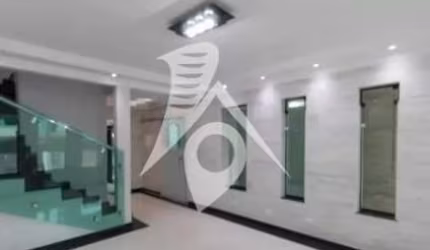 Sobrado Comercial no Bairro Vila Carrão, 200m².