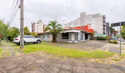 Casa comercial para alugar na Rua Professor Ulisses Vieira, 669, Vila Izabel, Curitiba por R$ 7.900