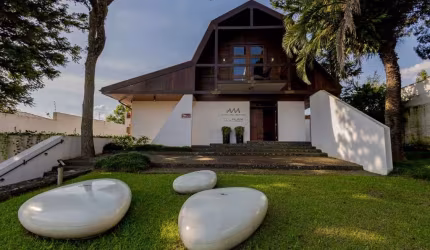 Casa comercial à venda na Rua Jacarezinho, 363, Mercês, Curitiba por R$ 3.500.000