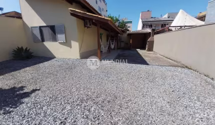 Casa para venda no bairro das naÇÕes, Nações, Balneário Camboriú - SC
