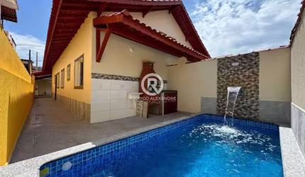 Linda Casa Geminada à Venda em Copacabana Paulista com Piscina e Churrasqueira – R$ 349.900