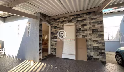 Casa à Venda em Cibratel I, Itanhaém: 2 Dormitórios, Suíte e Quintal Espetacular - R$ 480.000