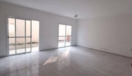 Casa 3 dormitórios para Locação em São Bernardo do Campo, Demarchi, 3 dormitórios, 2 suítes, 3 banheiros, 4 vagas