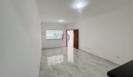 Casa Térrea para Locação em São Bernardo do Campo, Assunção, 3 dormitórios, 1 suíte, 2 banheiros, 2 vagas
