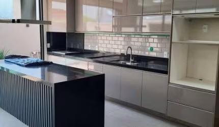 Casa venda possui 191 metros quadrados com 3 quartos