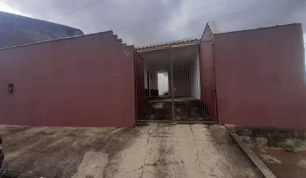 Casa para Venda em Bragança Paulista, Recanto Elisabeth, 2 dormitórios, 1 banheiro, 3 vagas