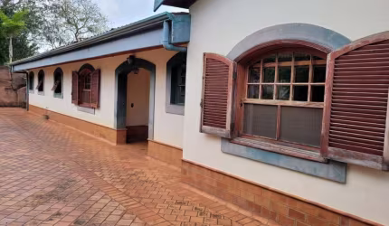 Casa para Venda em Bragança Paulista, Jardim Amapola, 4 dormitórios, 4 suítes, 2 banheiros