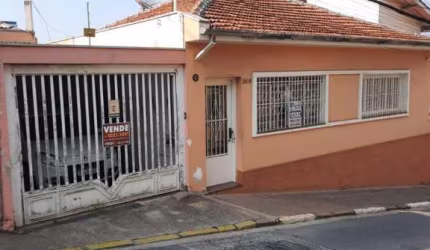 Casa para Venda em Bragança Paulista, Centro, 2 dormitórios, 1 suíte, 2 banheiros, 1 vaga