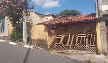 Casa para Venda em Bragança Paulista, Vila Aparecida, 3 dormitórios, 1 suíte, 2 banheiros