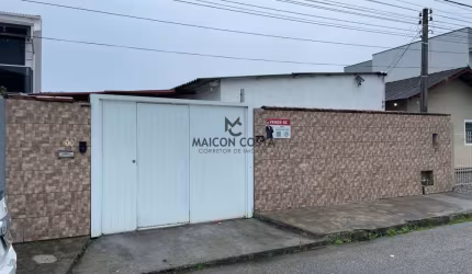 Casa com 3 quartos à venda no São Sebastião, Palhoça  por R$ 450.000