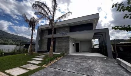 Linda Casa no Pedra Branca