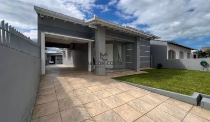 CASA - 3 DORMITÓRIOS NO CENTRO DE BIGUAÇU