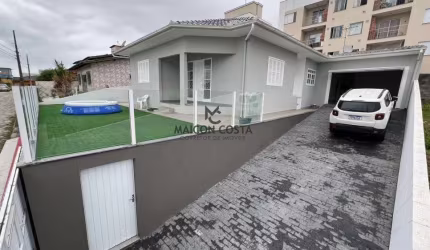 Linda Casa em São Jose