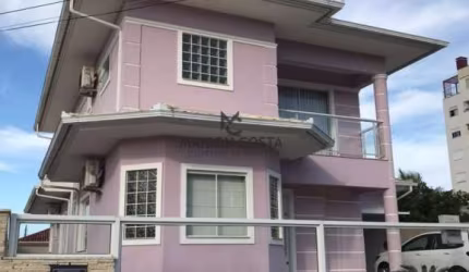 Casa - 3 Dormitórios