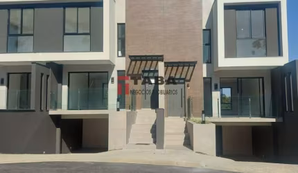 Sobrado  Triplex  Curitiba Abranches