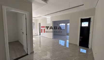 Casa térrea a venda em Curitiba no Bairro Alto