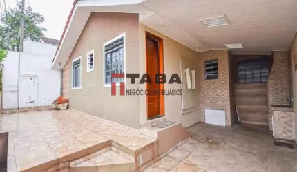 Casa à Venda em Colombo Campo Pequeno