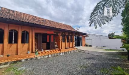 Casa a venda em Campo Largo