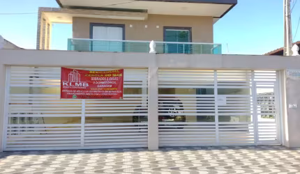 Vl. Caiçara, casa sobreposta alta nova 2 dorms, 400 mts do mar