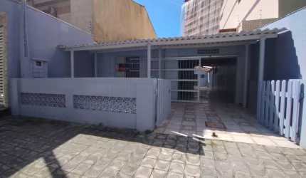Vila Caiçara, excelente oportunidade, casa próximo ao mar