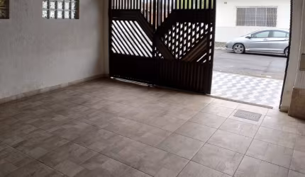 CASA GEMINADA 2 DORM COM 1 SUITE