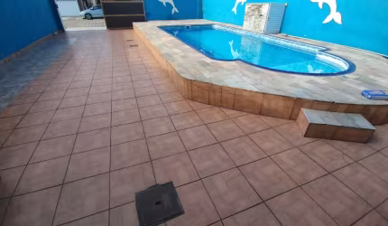 Edicula com Piscina